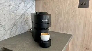 テスト中のネスプレッソポップコーヒーマシン