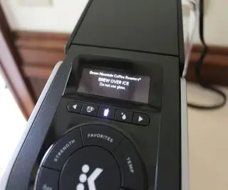 K-Cup קפה קר במכונת הקפה Keurig K-Supreme SMART