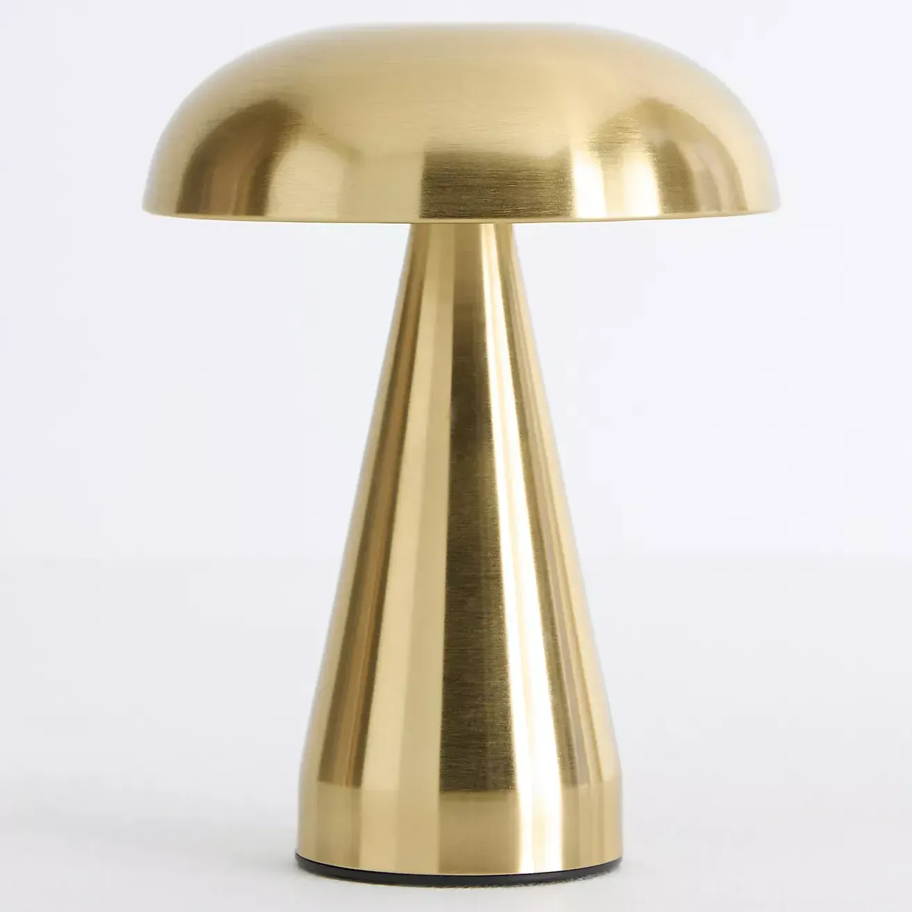 מנורה נטענת אלחוטית של Furnas' loading='lazy' title=