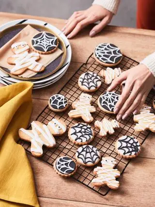 Halloween-Kekse als Dekorationsideen