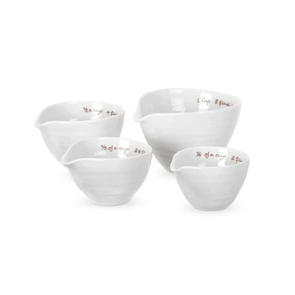 כוסות מדידה קרמיקה לבנות עם תוויות בכתב יד אדומות' loading='lazy' title=
