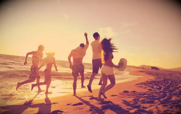 101 citas inspiradoras de playa: refranes cortos y divertidos para un feliz verano con amigos