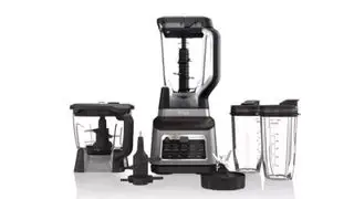 Sistema de cocina Ninja Pro Plus sobre un fondo blanco.