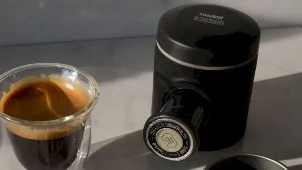 Esta é a melhor máquina de café expresso portátil – na verdade, é a única que vale a pena comprar