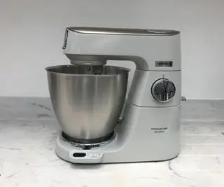 Tytanowy mikser stojący Kenwood Chef XL na blacie