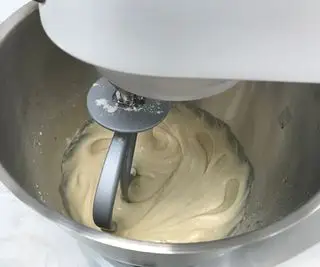 Kenwood Chef XL Titanium Mikser stojący, waniliowy, biszkoptowy