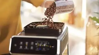 Le migliori macchine da caffè con macinacaffè del 2024: per un caffè fresco e senza sforzo