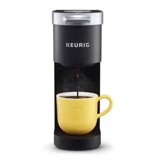 Une Nespresso Vertuo Next avec des cafés