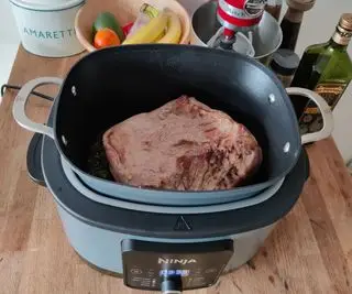 Hotová jehněčí birria v Ninja Foodi PossibleCooker Pro