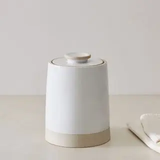 I migliori contenitori per caffè: immagine del contenitore West Elm