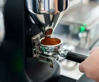 Nespresso vs espresso: testati per gusto, costo e differenze tecniche