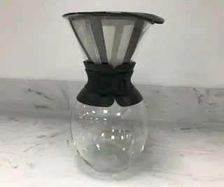 Bodum Pour-Over på benkeplate