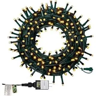 Twinkle Star Christmas Lights na białym tle.